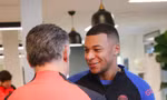 Mbappe lao vào tập luyện để quên đi thất bại trước Messi