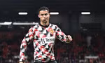 Bật Ten Hag, Ronaldo bị MU công khai trừng phạt