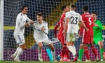Leeds ăn mừng bàn gỡ hòa ở phút 87 trước Liverpool