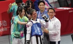 Siêu võ sĩ Thái Lan bật khóc vì bộ giáp hỏng, tưởng mất HCV Taekwondo Asiad 19