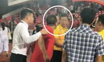 CĐV xuống sân, nhổ nước bọt vào trọng tài trận Hải Phòng - Bình Định