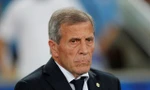 HLV Oscar Tabarez phải rời Uruguay sau 15 năm gắn bó.
