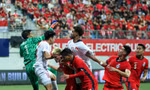 Song sát Tiến Linh-Xuân Son lên tiếng phút bù giờ, tuyển Việt Nam đánh bại Singapore 2-0
