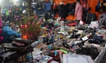 Cuối năm đi chợ đồ cũ Vạn Phúc, khu chợ 'hoài niệm' cũ người mới ta 