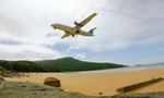 ‘Mục sở thị’ máy bay hạ cánh ở Côn Đảo