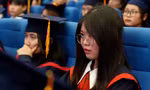 Những giọt nước mắt xúc động tại lễ trao học bổng Nâng bước thủ khoa năm 2023