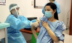 Cận cảnh quy trình hơn 1.000 thai phụ tại Hà Nội xếp hàng tiêm vắc xin ngừa COVID-19