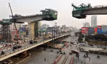 Cận cảnh nhịp cầu cạn cao nhất nội đô đang được thi công tại Hà Nội