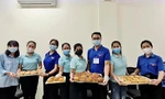 Hơn 700 bánh Trung thu yêu thương tặng thiếu nhi khó khăn 