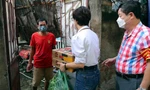 Người dân nghèo mắc kẹt lại Hà Nội giữa đại dịch được nhận hỗ trợ