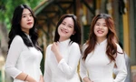 Nữ sinh Hà Nội rạng rỡ trong ngày khai trường