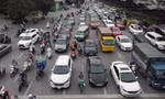 Đường phố Hà Nội lại ùn ứ trong ngày đầu tuần