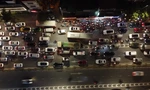 Clip: Người dân trở lại sau kỳ nghỉ lễ, giao thông cửa ngõ Hà Nội tê liệt