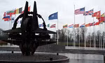NATO cảnh báo Ba Lan không được bắn hạ tên lửa Nga