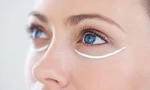 Vùng da quanh mắt nhạy cảm như một cô nàng "khó chiều", bạn đã biết cách chăm chút?