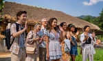 Phim quay tại Việt Nam "A Tourist's Guide to Love" lọt Top 10 phim Netflix toàn cầu