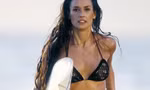 Minh tinh Demi Moore diện bikini khoe dáng nuột đáng ngưỡng mộ ở tuổi 60