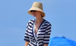 Ivanka Trump sang chảnh hút hồn ở biển