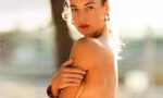 Siêu mẫu Hannah Ferguson để ngực trần lên tạp chí