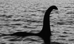 Một bức ảnh nổi tiếng về quái vật hồ Loch Ness.
