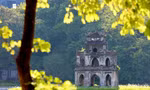 Miền Bắc tăng nhiệt, miền Trung mưa lớn dài ngày