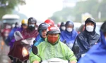 Mới nhất về đợt gió mùa đông bắc đúng dịp lễ 30/4, Hà Nội mưa to cục bộ
