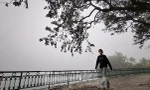 Miền Bắc chìm trong sương mù, mưa phùn nhiều ngày