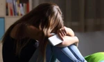 Cách nào giúp trẻ vượt qua trầm cảm tuổi học đường?
