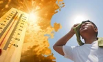 Mới nắng nung người lại đột ngột mưa xối xả: Mùa hè dị thường và khốc liệt