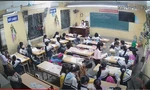 Hình ảnh được cho là học sinh đang làm việc riêng trong giờ cô Tuất đứng lớp. 