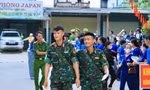 Chiến sĩ trẻ ôn thi trong doanh trại, nuôi ước mơ vào Học viện Biên Phòng