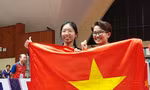 Hai người hùng của thể thao Việt Nam tặng tấm huy chương Vàng đầu tiên cho ai?