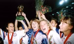 Những điều chưa biết về kỳ World Cup nữ đầu tiên, gọi là Cúp kẹo viên, đá 80 phút và không có thưởng
