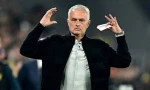 Jose Mourinho lại gây sốc với tuyên bố 'tung đồng xu để chọn đội hình'