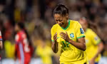 Ary Borges, làm mẹ tuổi 15, lên tuyển tuổi 20, ghi hat-trick ở World Cup và vượt Pele khi 23 tuổi