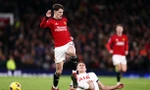Tottenham khiến MU chia điểm tại Old Trafford