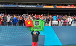 Lần đầu ra sân chơi World Cup, Huỳnh Như nhận được sự cổ vũ bất ngờ từ 'người nhà'