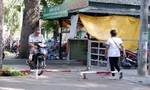 Cận cảnh loạt vỉa hè được đề nghị tháo thanh chắn xe máy ở TPHCM