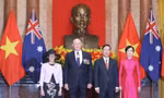 Chủ tịch nước Võ Văn Thưởng đón Toàn quyền Úc David Hurley. (Ảnh: Như Ý)