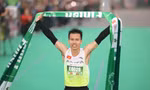 Kỷ lục gia 9 lần vô địch liên tiếp Tiền Phong Marathon Đỗ Quốc Luật: 'Tôi đã khóc vì quá vui sướng'