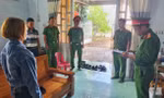 Đối tượng cho vay lãi nặng bị ‘con nợ’ lừa cầm cố nhiều sổ đỏ giả
