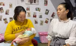 Bé trai sơ sinh bị bỏ rơi lúc rạng sáng