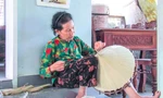 Độc đáo nghề chằm nón ngựa Phú Gia