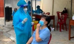 Công tác xét nghiệm tầm soát trên địa bàn TP Quy Nhơn. Ảnh: Trương Định