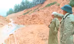 Mưa lớn khiến huyện miền núi Bình Định ngập nặng, nhiều điểm giao thông sạt lở