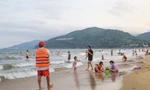 Liên tục cứu nhiều người tắm biển đuối nước ở Quy Nhơn
