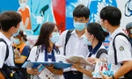 Ôn thi giữa mùa dịch: Gen Z "bất biến giữa dòng đời vạn biến", quyết tâm đậu đại học "top"