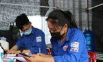 Nữ sinh THPT xung phong trực chốt kiểm soát người về từ vùng dịch