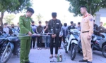 Triệu tập nhóm đối tượng mang dao, kiếm, vỏ chai hỗn chiến giữa phố