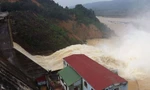 Mưa lớn dồn dập Thuỷ điện Hố Hô xả tràn